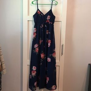 Doe & Rae Maxi Dress - size L